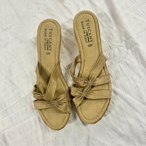 NWOT Tuscany Size 12W Gold Bow Slide Sandals Made in Italy Comfort Flats